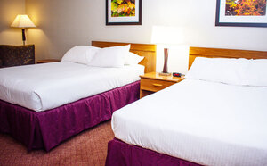 MH Country Inn Ispheming Guest Room Double Beds